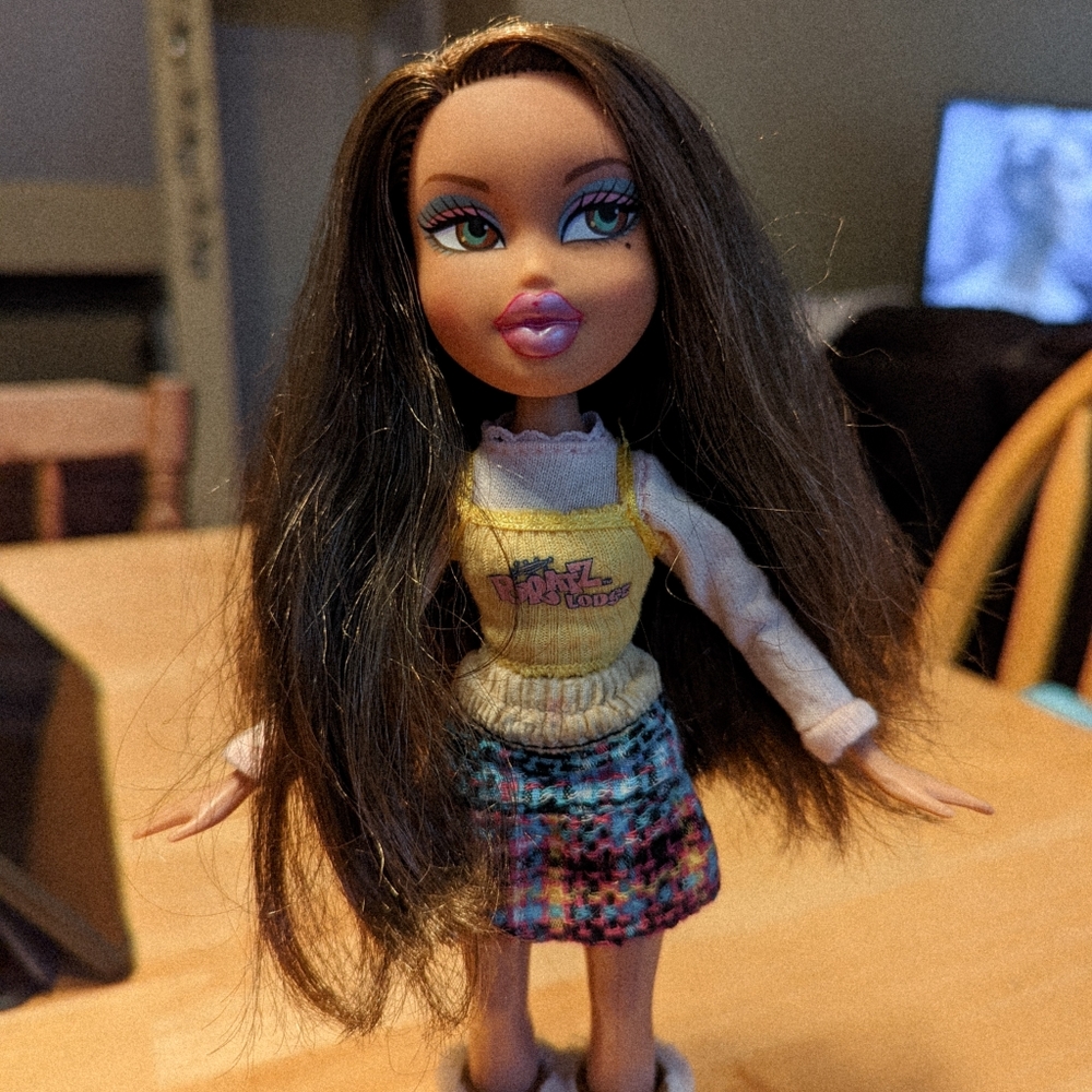Bratz Campfire Yasmin
